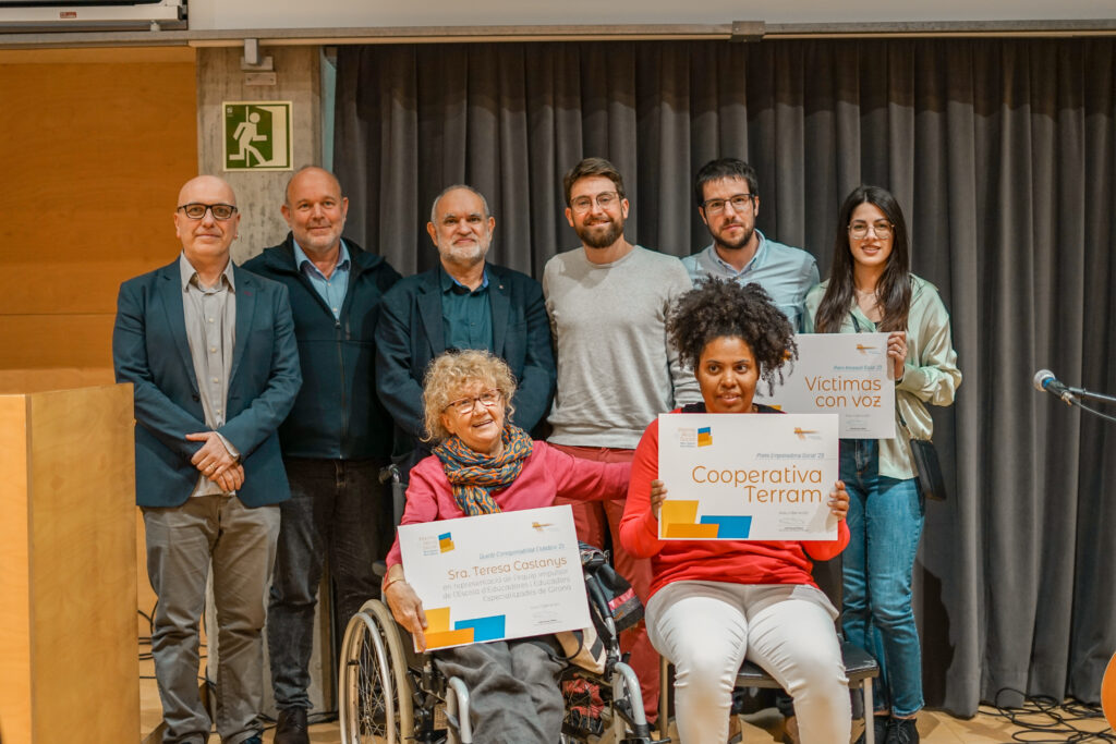 Víctimas con Voz, Cooperativa Terram i l’Escola d’Educadors i Educadores especialitzats de Girona guanyadors de la 11a edició dels Premis d’Acció Social.